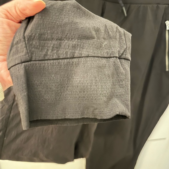 ATHLETA 16L TREKKIE NORTH Black woman Mid-Rise casual activewear JOGGER - Picture 6 of 14